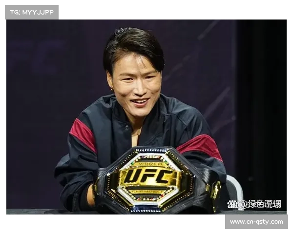 张伟丽回应拳击跨界邀约:专注UFC,但敬重拳击百年传统 张伟丽回应拳击跨界邀约:专注UFC,但敬重拳击百年传统