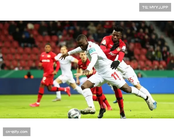 斯图加特门将努贝尔失误送礼,面对旧主表现失常