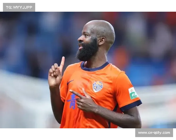 青岛海牛赛季中期深陷降级区，最后时刻成功自救